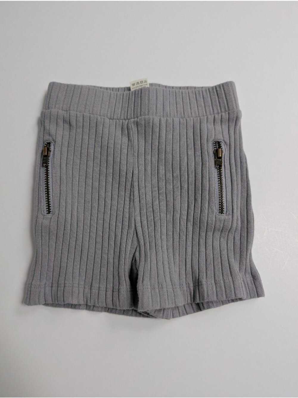 Kate Quinn Organic Cotton Wide Rib Zipper Pocket Shorts Grey 2T Light Gray